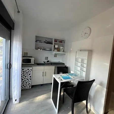 Appartement Au Calme Avec Piscine *