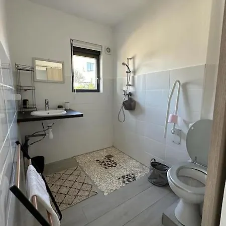 Au Calme Avec Piscine Apartamento