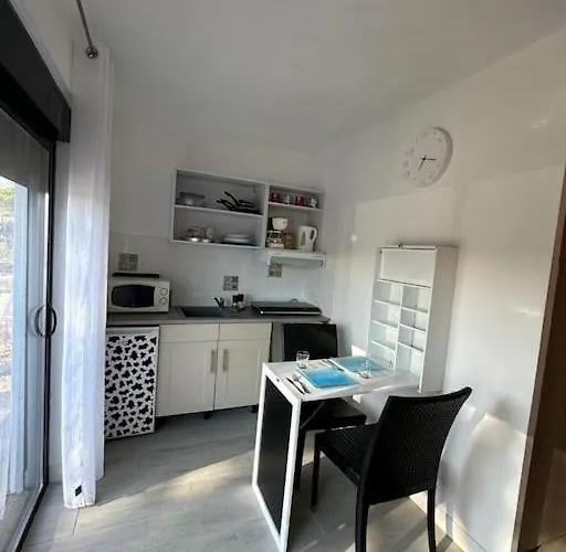 Appartement Au Calme Avec Piscine *