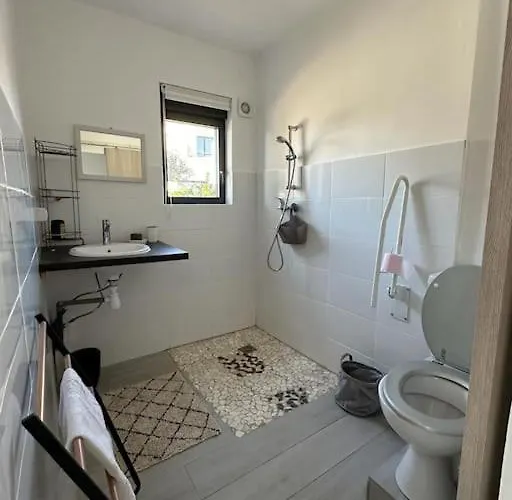 Au Calme Avec Piscine Appartement